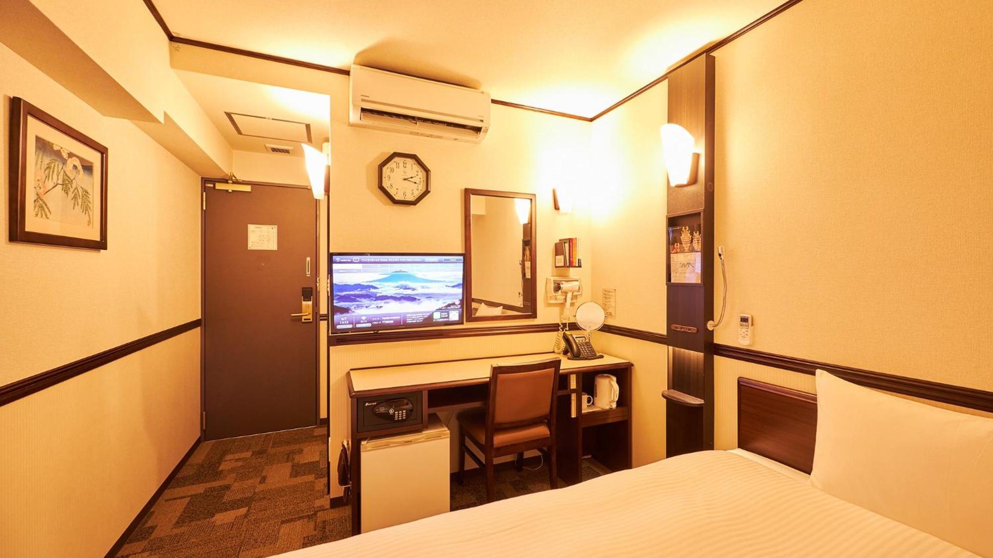 Toyoko Inn Kintetsu Yokkaichi Eki Kita Guchi Quarto foto